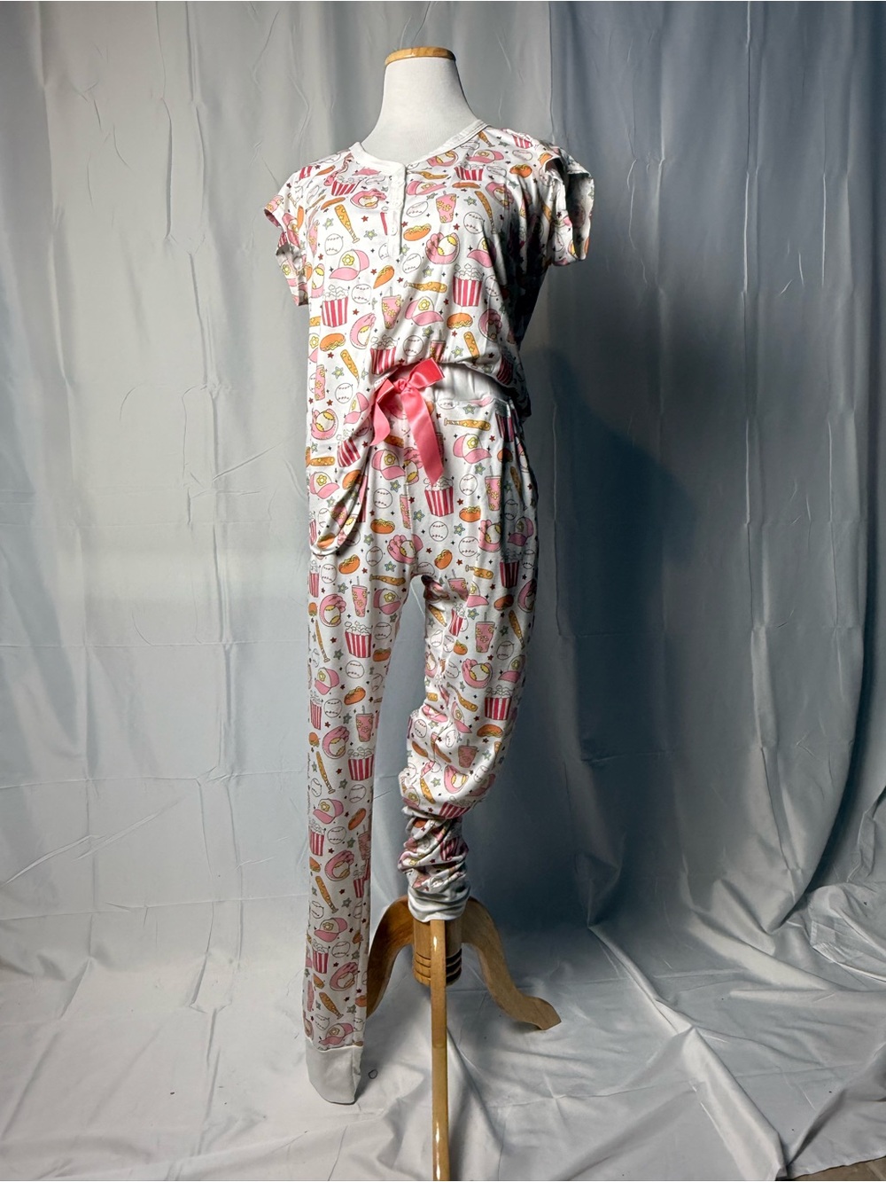 489-Women’s Pink Snack-Print Satin Pajama Jumpsuit with Satin Tie